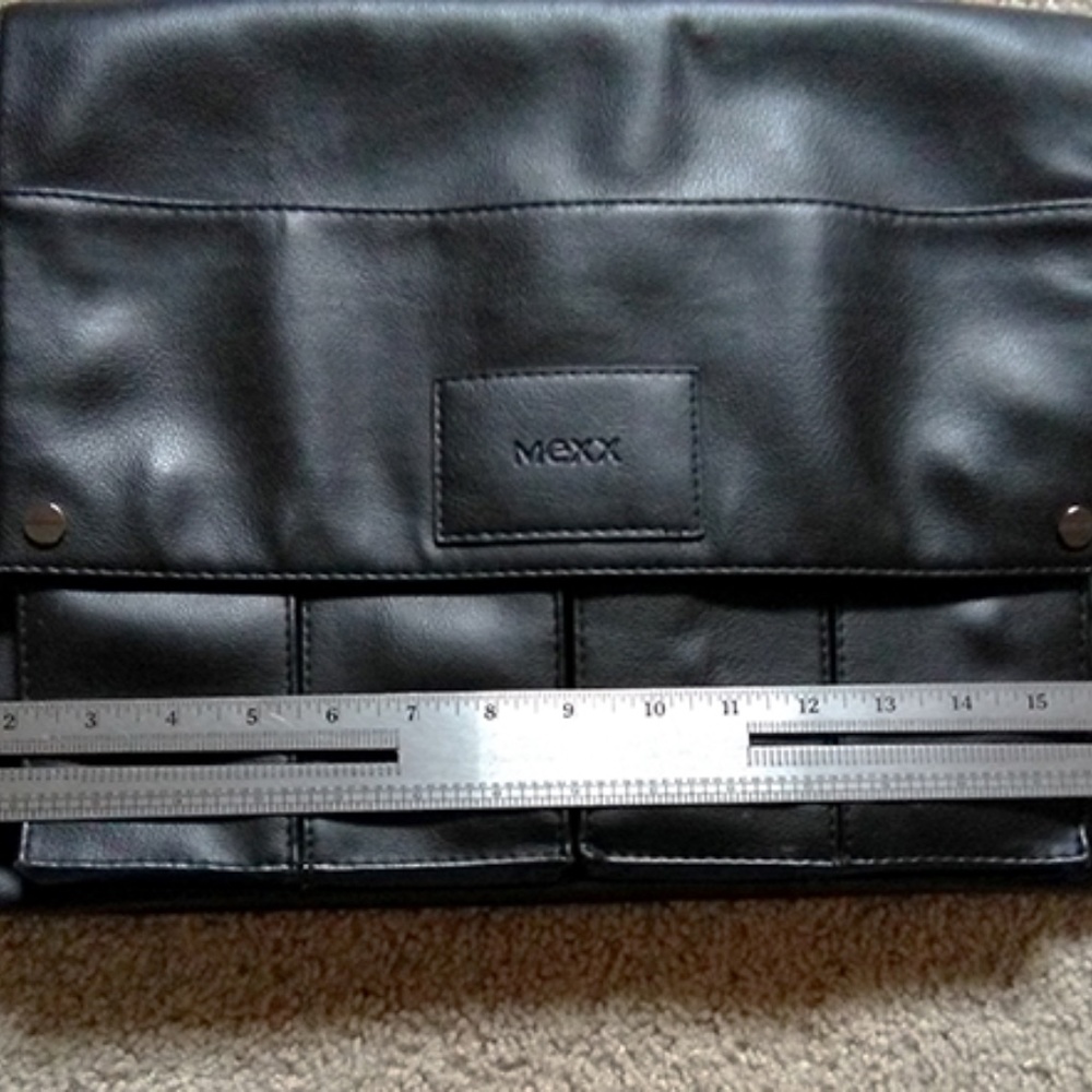 Mexx Messenger Bag - Picture 3 of 7